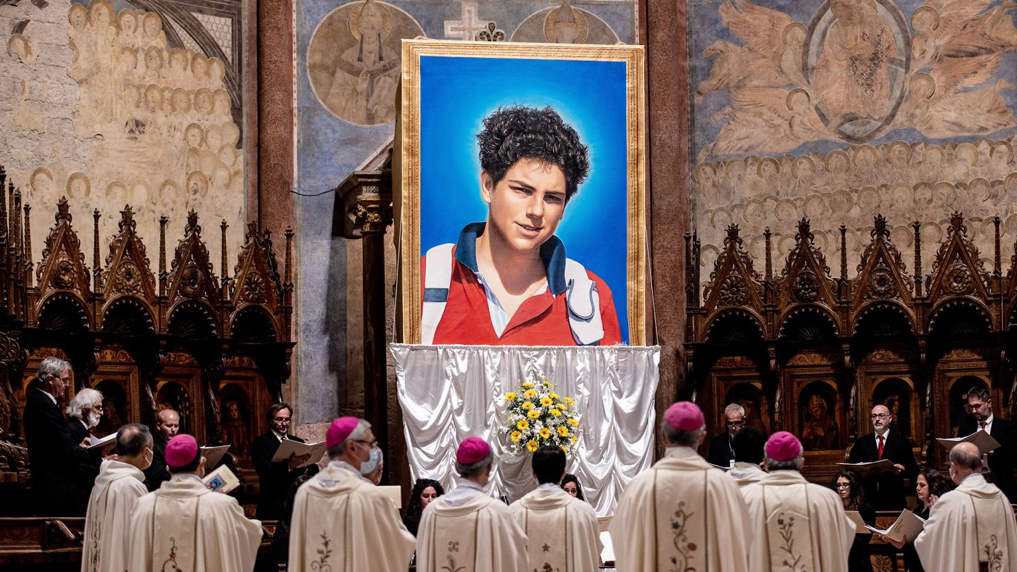 Imagen de Carlo Acutis durante una celebración en la Iglesia